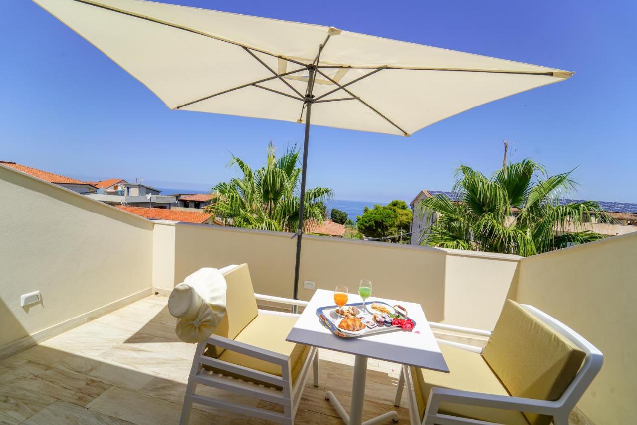 Suite Hotel L'Oasi Di Riaci (Adults Only) Santa Domenica  Exteriör bild